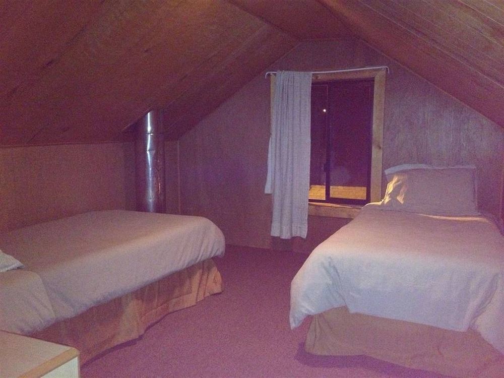 June Villager Lodge June Lake